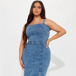 Fashion Nova jean dress. Shop stopper. Side slit.